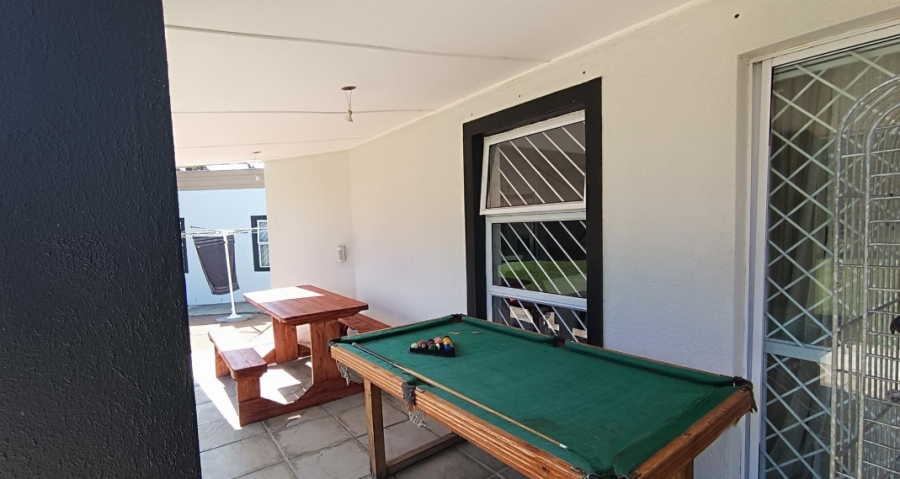 4 Bedroom Property for Sale in Gordons Bay Western Cape